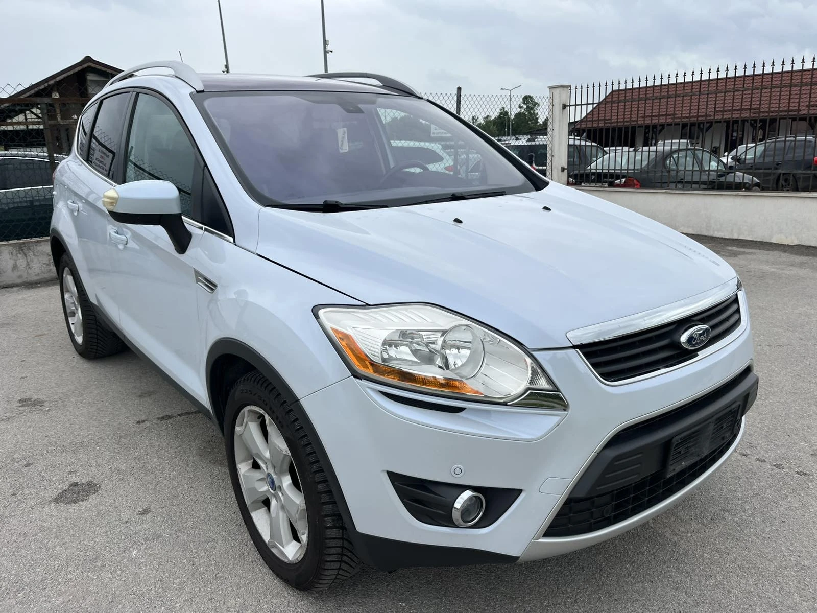 Ford Kuga 2.0HDI 163кс 6 СКОРОСТИ 4х4 АВТОПИЛОТ ВНОС ИТАЛИЯ, снимка 3 - Автомобили и джипове - 54646416