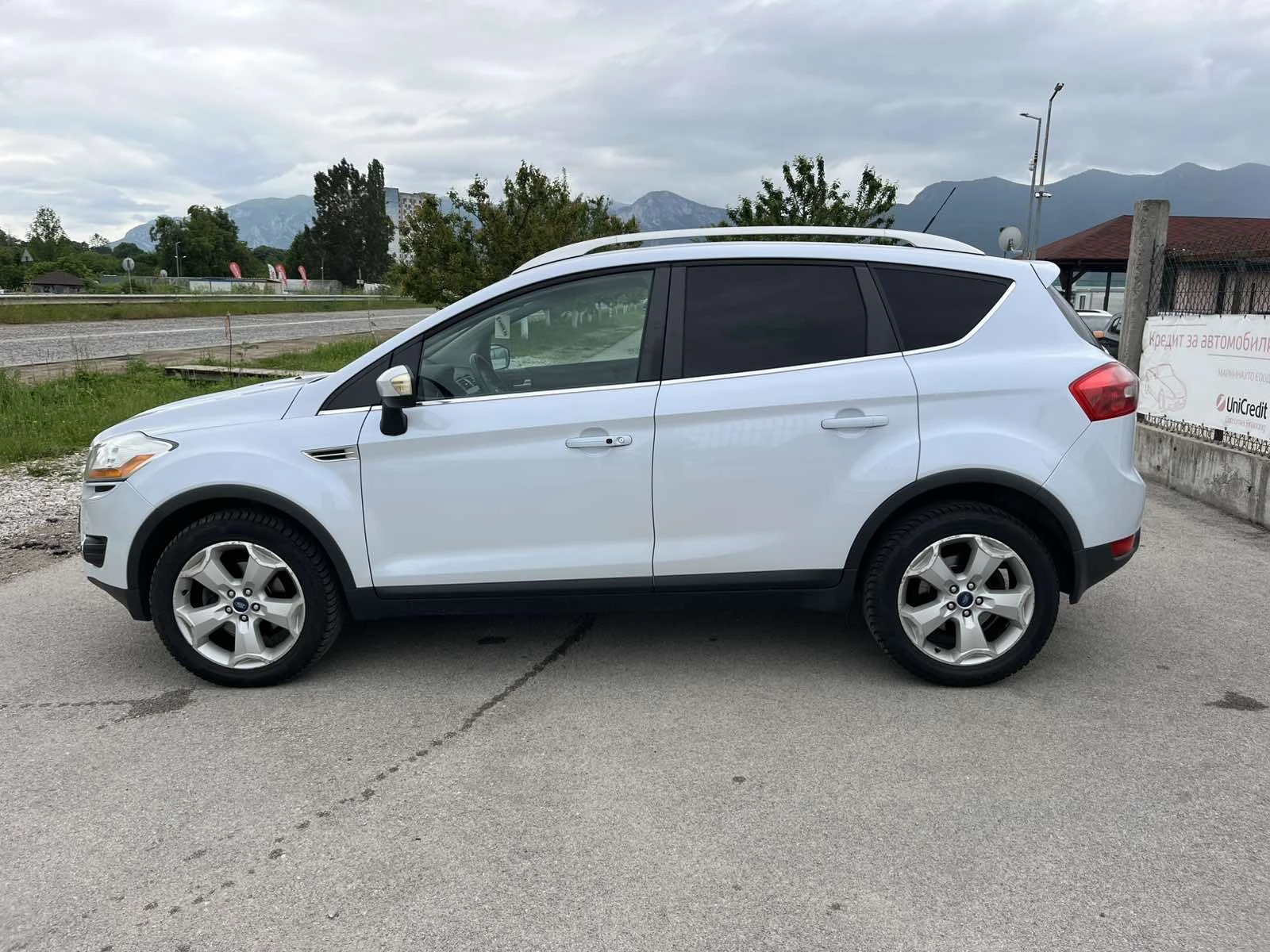 Ford Kuga 2.0HDI 163кс 6 СКОРОСТИ 4х4 АВТОПИЛОТ ВНОС ИТАЛИЯ, снимка 6 - Автомобили и джипове - 54646416