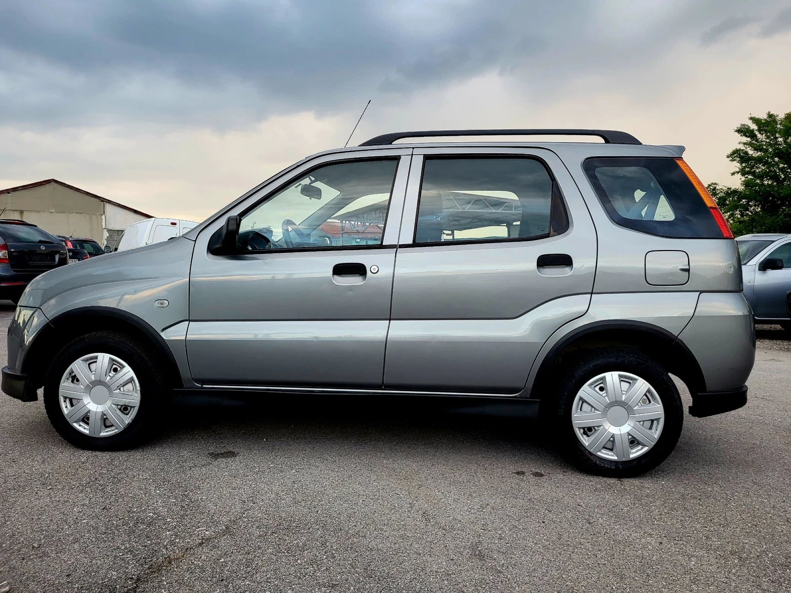 Suzuki Ignis 1.3DDIS, снимка 8 - Автомобили и джипове - 54804273