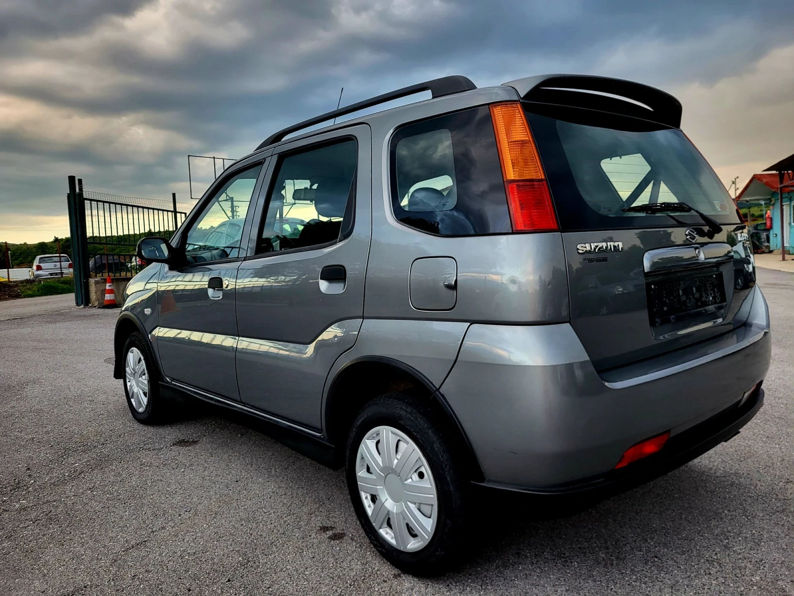 Suzuki Ignis 1.3DDIS, снимка 7 - Автомобили и джипове - 54804273