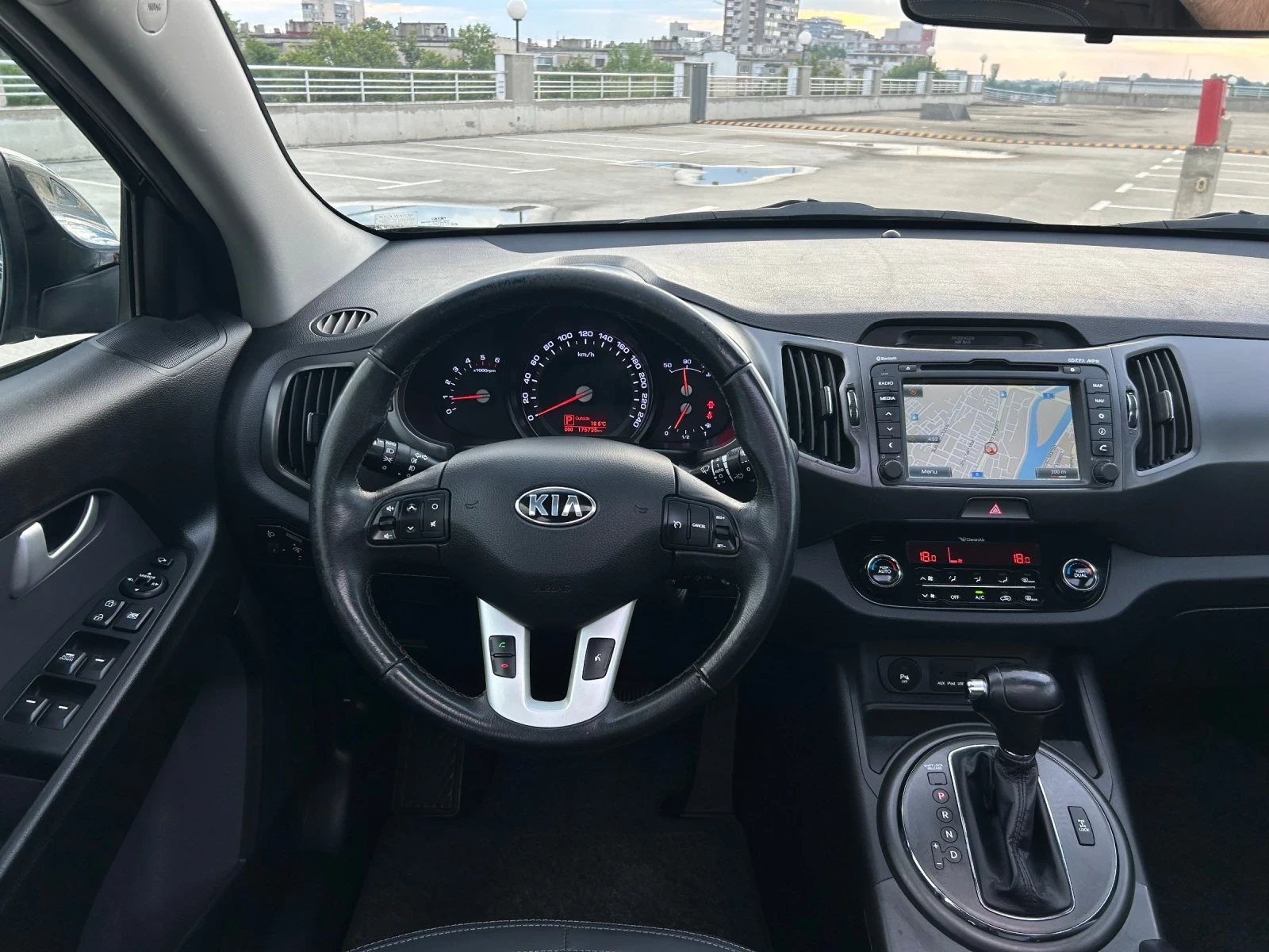 Kia Sportage 2.0 CRDI // 185к.с.// 4х4 // Автоматик // Панорама, снимка 15 - Автомобили и джипове - 54965507