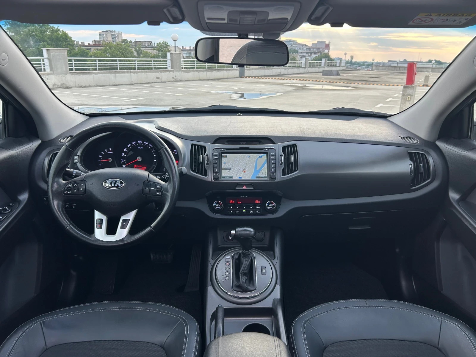 Kia Sportage 2.0 CRDI // 185к.с.// 4х4 // Автоматик // Панорама, снимка 12 - Автомобили и джипове - 54965507