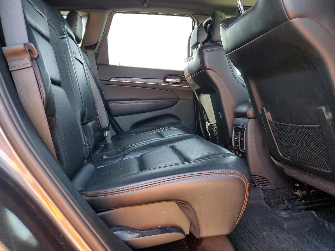 Jeep Grand cherokee TRAILHAWK 3.6/PANO/CAM/FULL, снимка 11 - Автомобили и джипове - 54970399