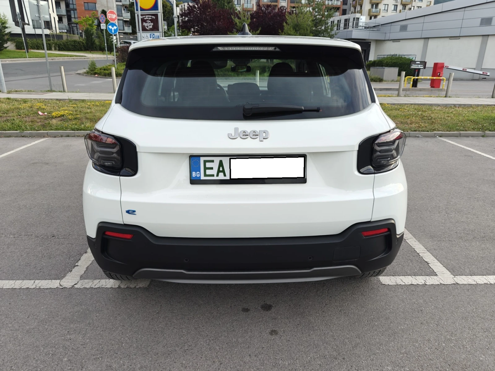 Jeep Avenger 56KWH | Mobile.bg � ����������� 4