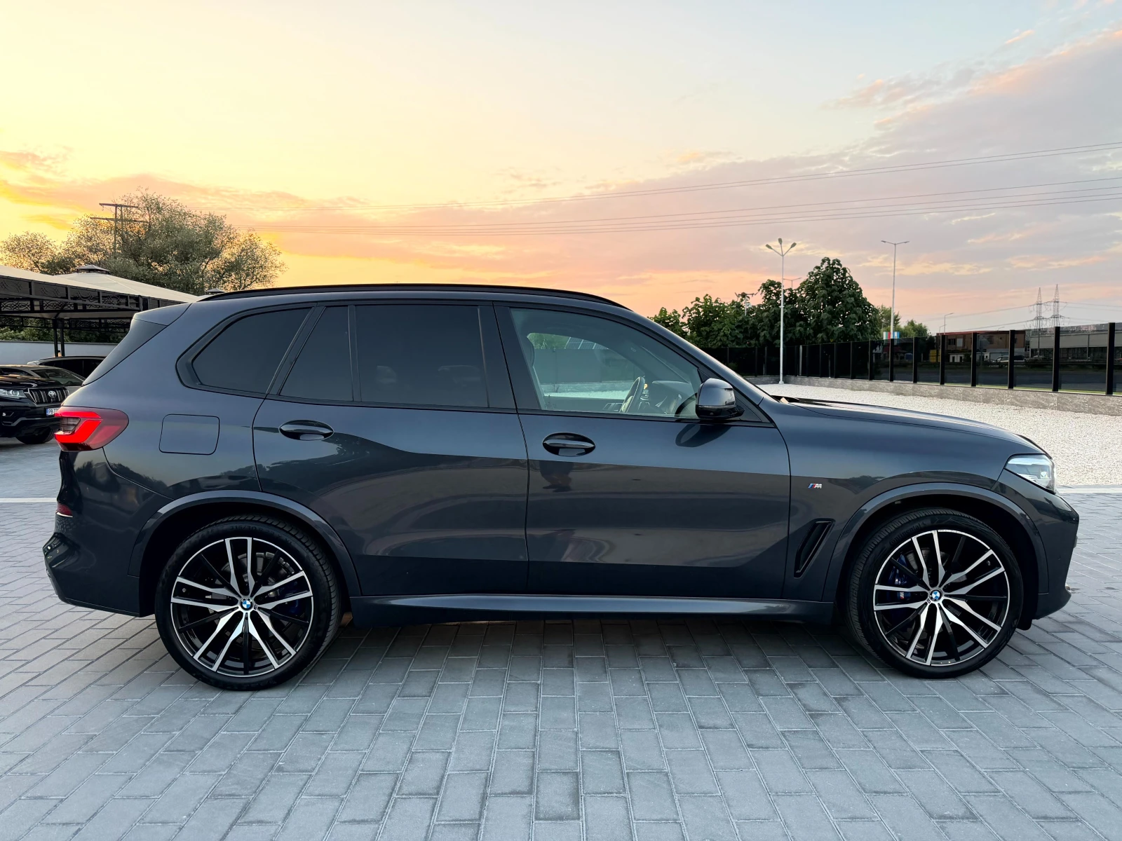 BMW X5 3.0d X-DRIVE M-SPORT MHEV 48V ПЪЛНА СЕРВ. ИСТОРИЯ!, снимка 4 - Автомобили и джипове - 55463970