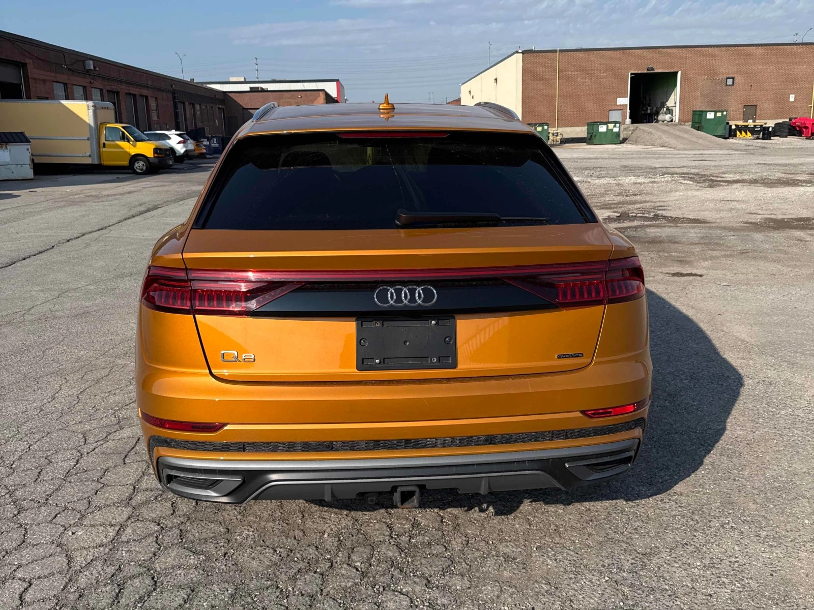 Audi Q8 Progressiv / 360 / ОБДУХВАНЕ / CARFAX / АВТОКРЕДИТ, снимка 17 - Автомобили и джипове - 55911674