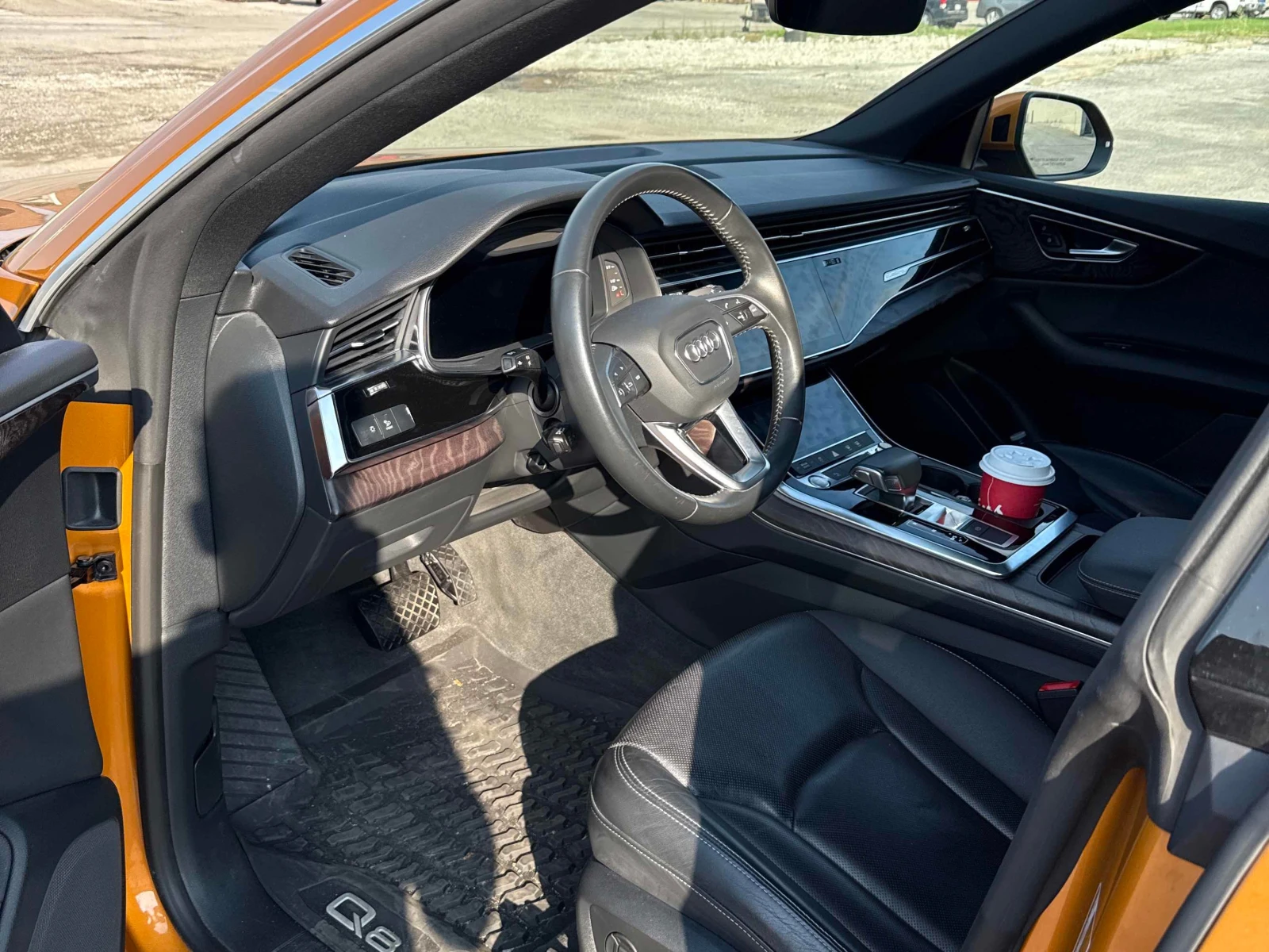 Audi Q8 Progressiv / 360 / ОБДУХВАНЕ / CARFAX / АВТОКРЕДИТ, снимка 5 - Автомобили и джипове - 55911674