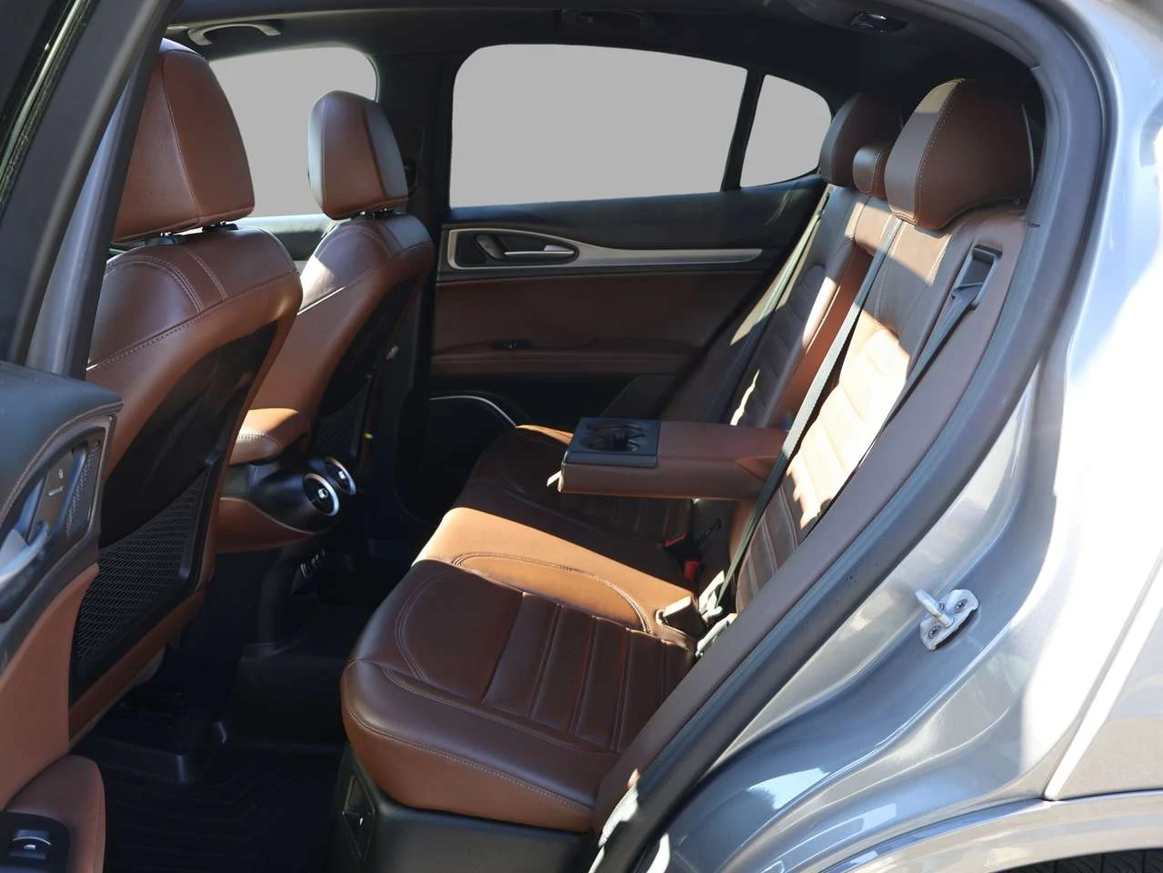 Alfa Romeo Stelvio TI * ACCIDENT FREE* ALFA ROMEO MAINTAIN* 2ND WIMTE | Mobile.bg � ����������� 7