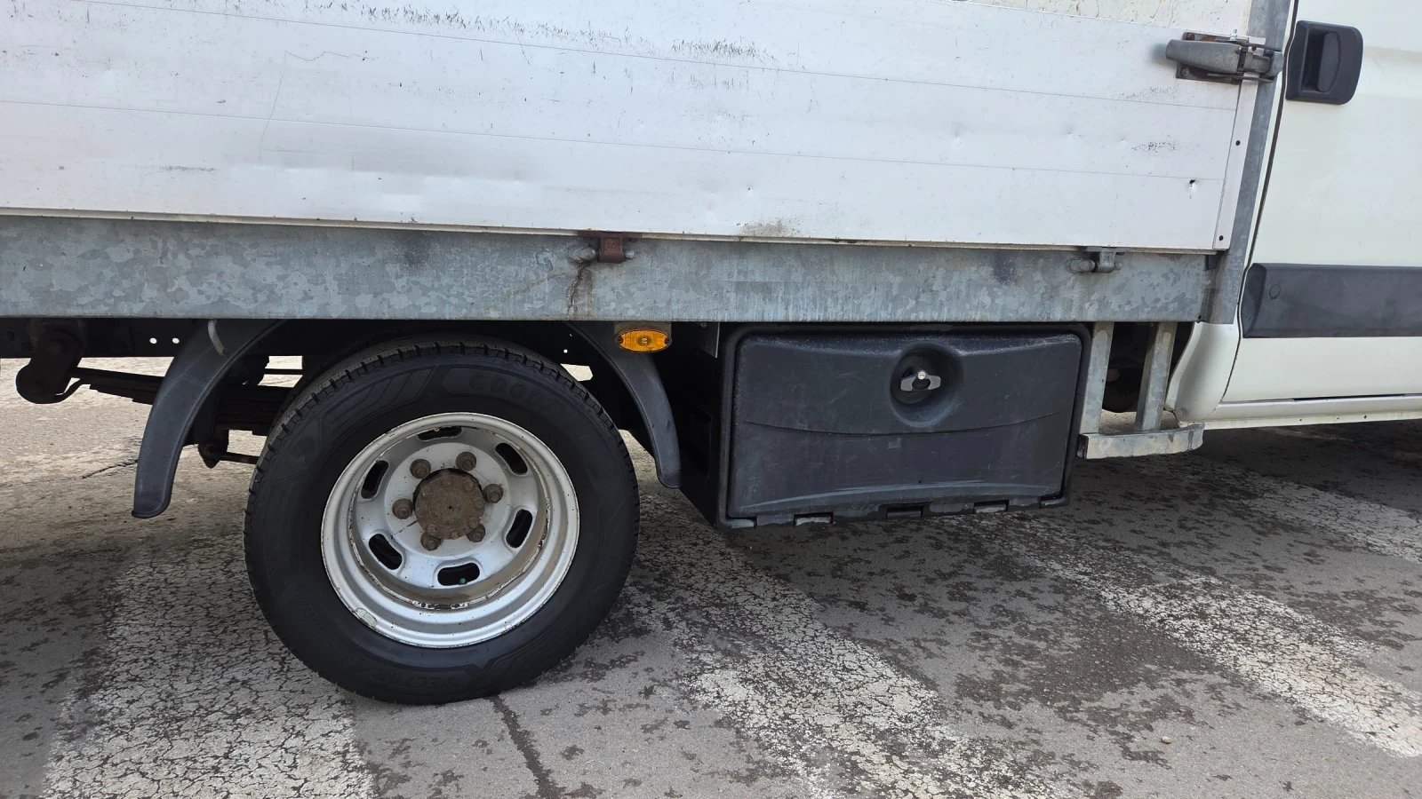 Iveco Daily Tourys, снимка 11 - Бусове и автобуси - 54054968