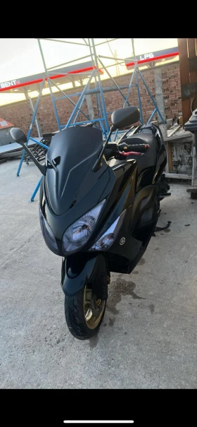  Yamaha T-max