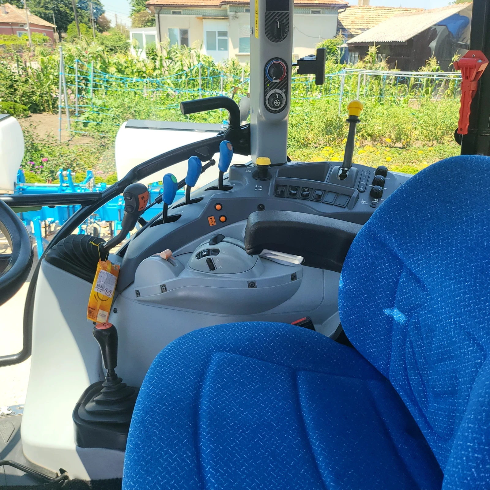 Трактор New Holland T5 105 - изображение 9