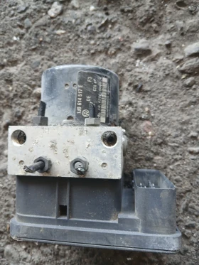 1J0614517E ABS помпа Vw Bora, снимка 2