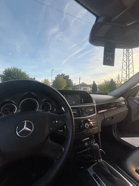 Mercedes-Benz E 220, снимка 8