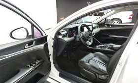 Kia K5 2.0 Trendy* ПОДГРЕВ* КАМЕРА* KEYLESS* КРАЙНА ЦЕНА*, снимка 6