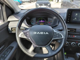 Dacia Jogger 1.6 E-Tech Full Hybrid 140/(6+ 1)места, снимка 9