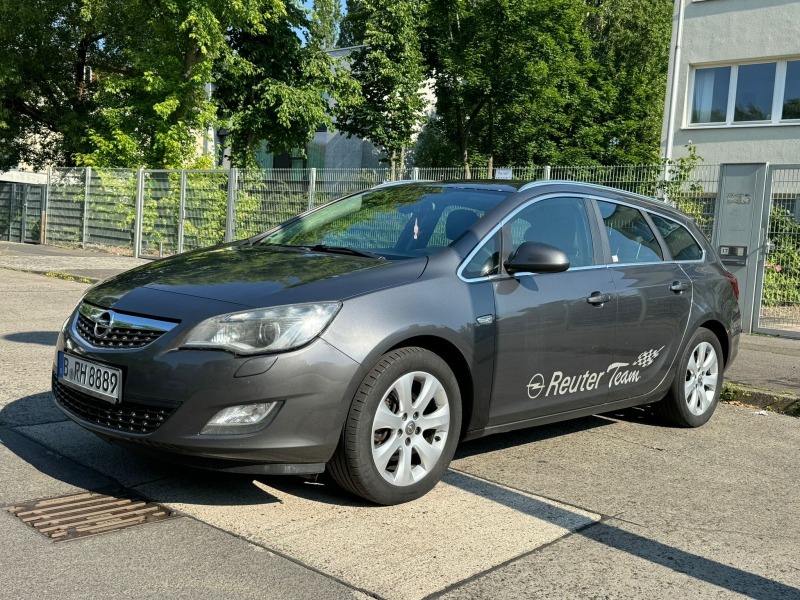 Opel Astra, снимка 1 - Автомобили и джипове - 46414624