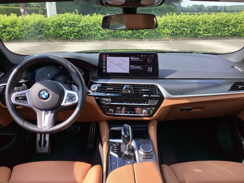 BMW 540 i xDrive = M-Sport= Гаранция, снимка 8 - Автомобили и джипове - 46432861