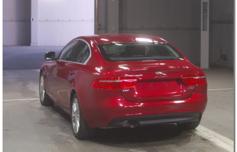 Jaguar XE XE 2.0 i AUTOMAT, снимка 8 - Автомобили и джипове - 47304912