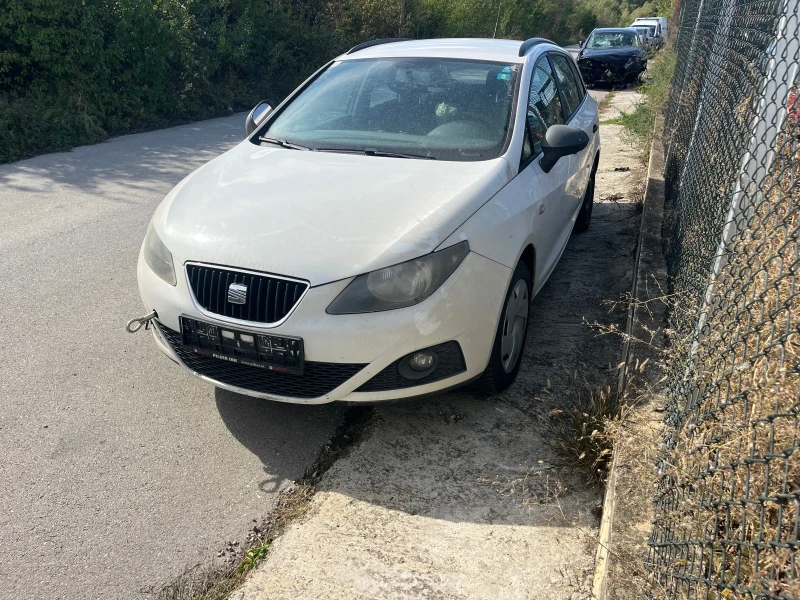 Seat Ibiza 1.4 бензин, снимка 7 - Автомобили и джипове - 47541553