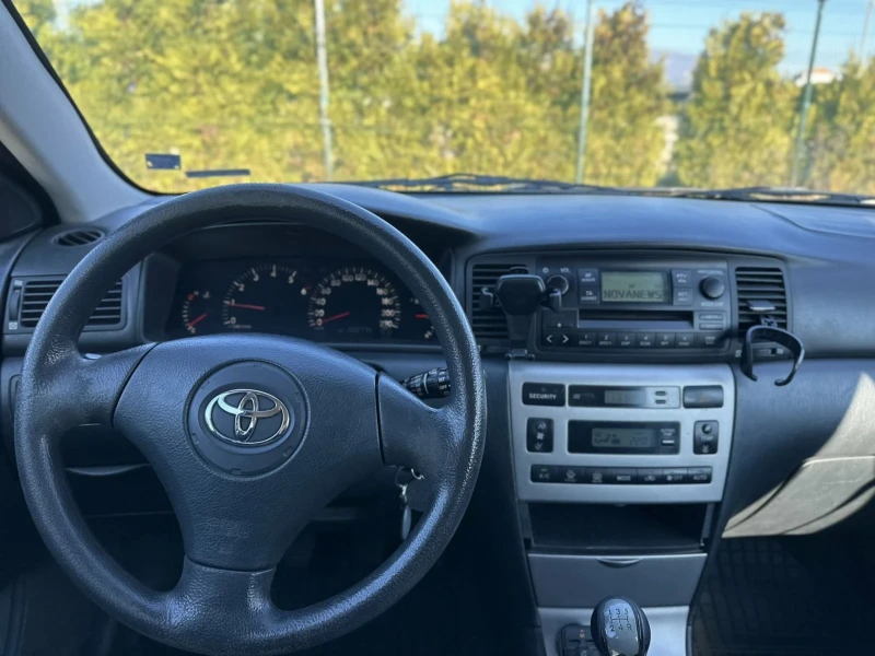 Toyota Corolla 2.0 , 90кс, снимка 5 - Автомобили и джипове - 48011264