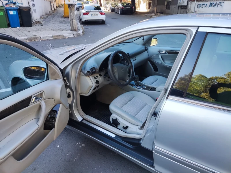 Mercedes-Benz C 200 Kompresor LPG , снимка 4 - Автомобили и джипове - 48287387