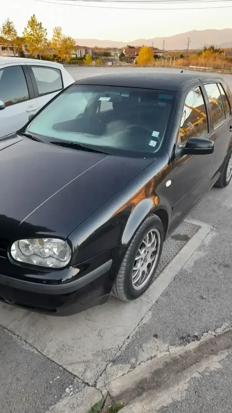 VW Golf, снимка 1 - Автомобили и джипове - 49390456