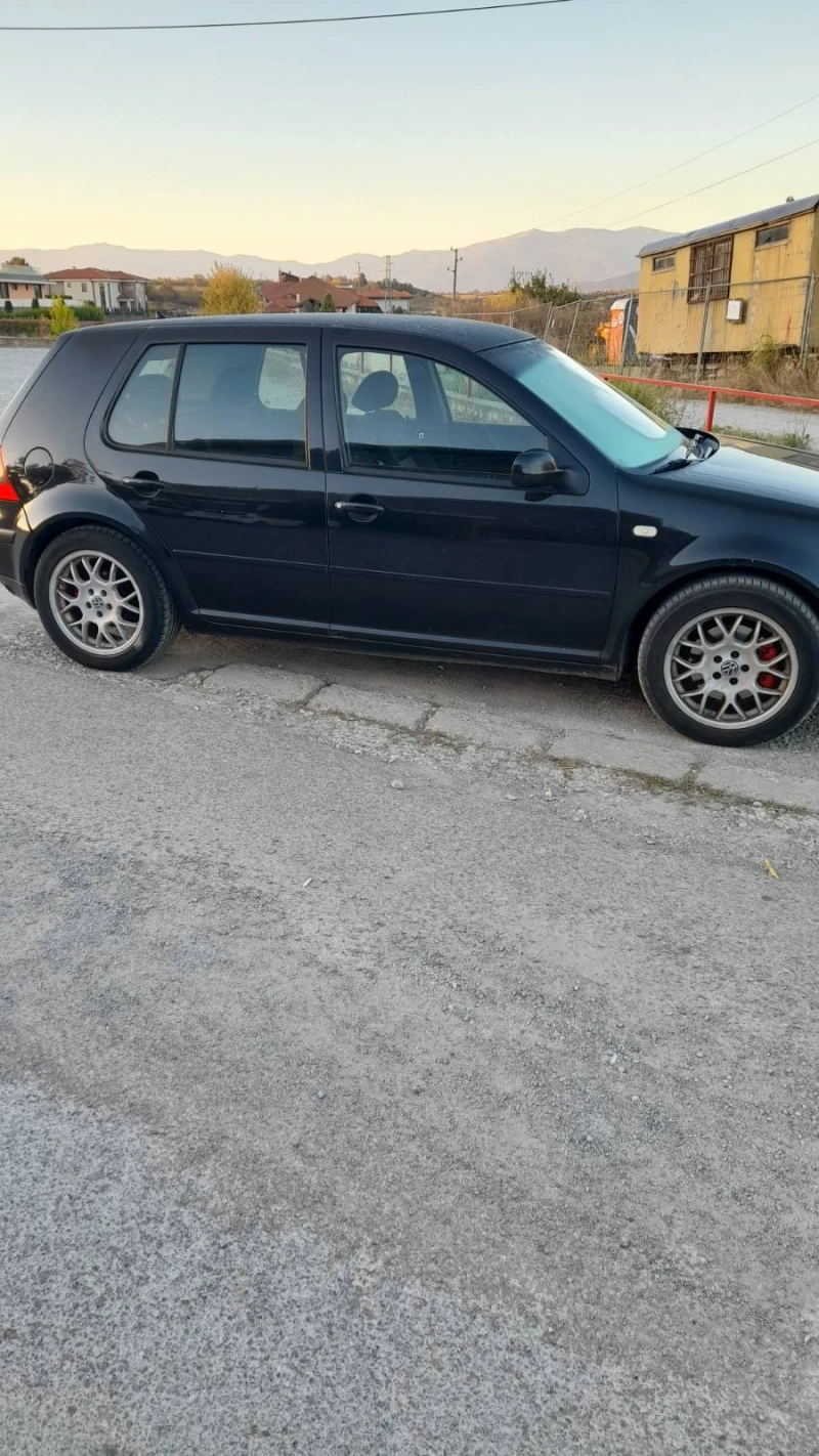 VW Golf, снимка 2 - Автомобили и джипове - 49390456