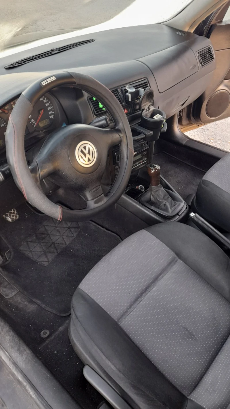 VW Golf, снимка 7 - Автомобили и джипове - 49390456