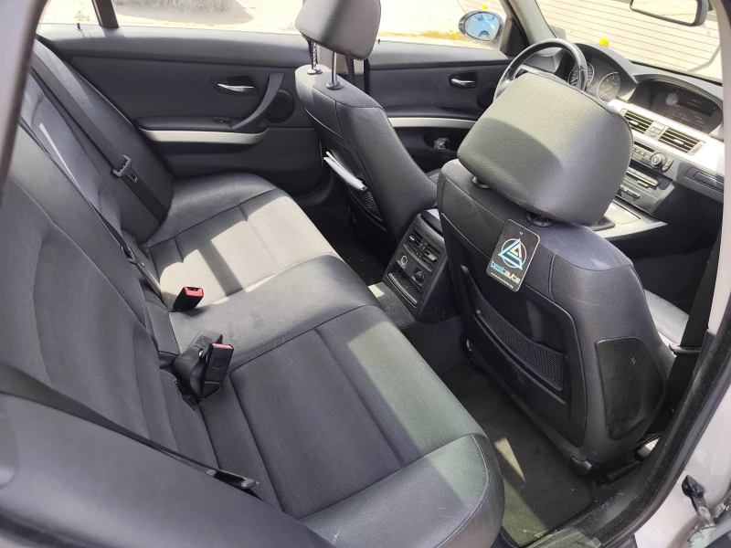 BMW 325 Xi, снимка 6 - Автомобили и джипове - 51952540