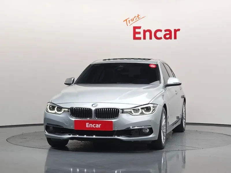 BMW 320 i, снимка 3 - Автомобили и джипове - 54592484