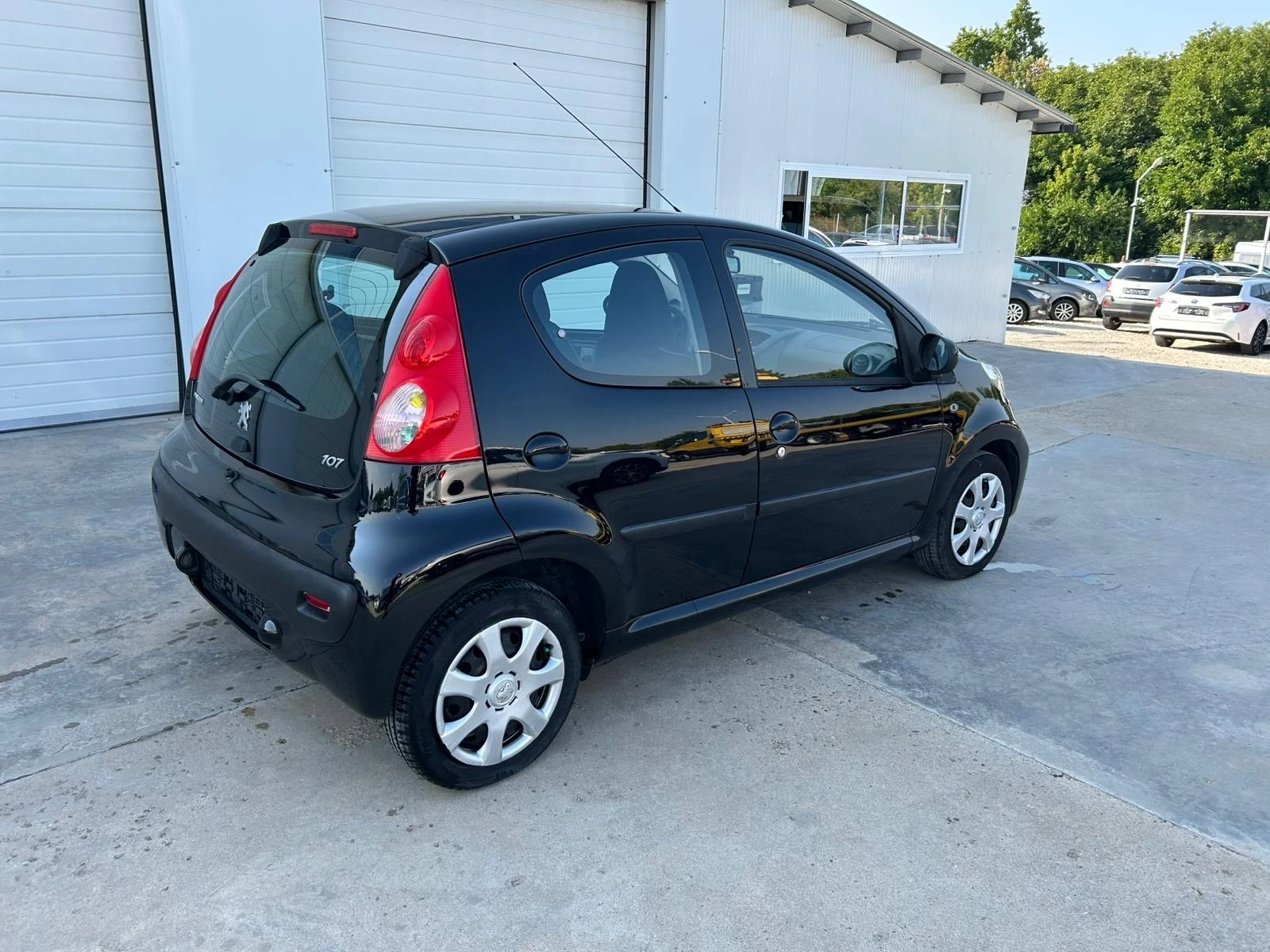 Peugeot 107 1.0i 130000km* Facelift* UNIKAT*  | Mobile.bg   13