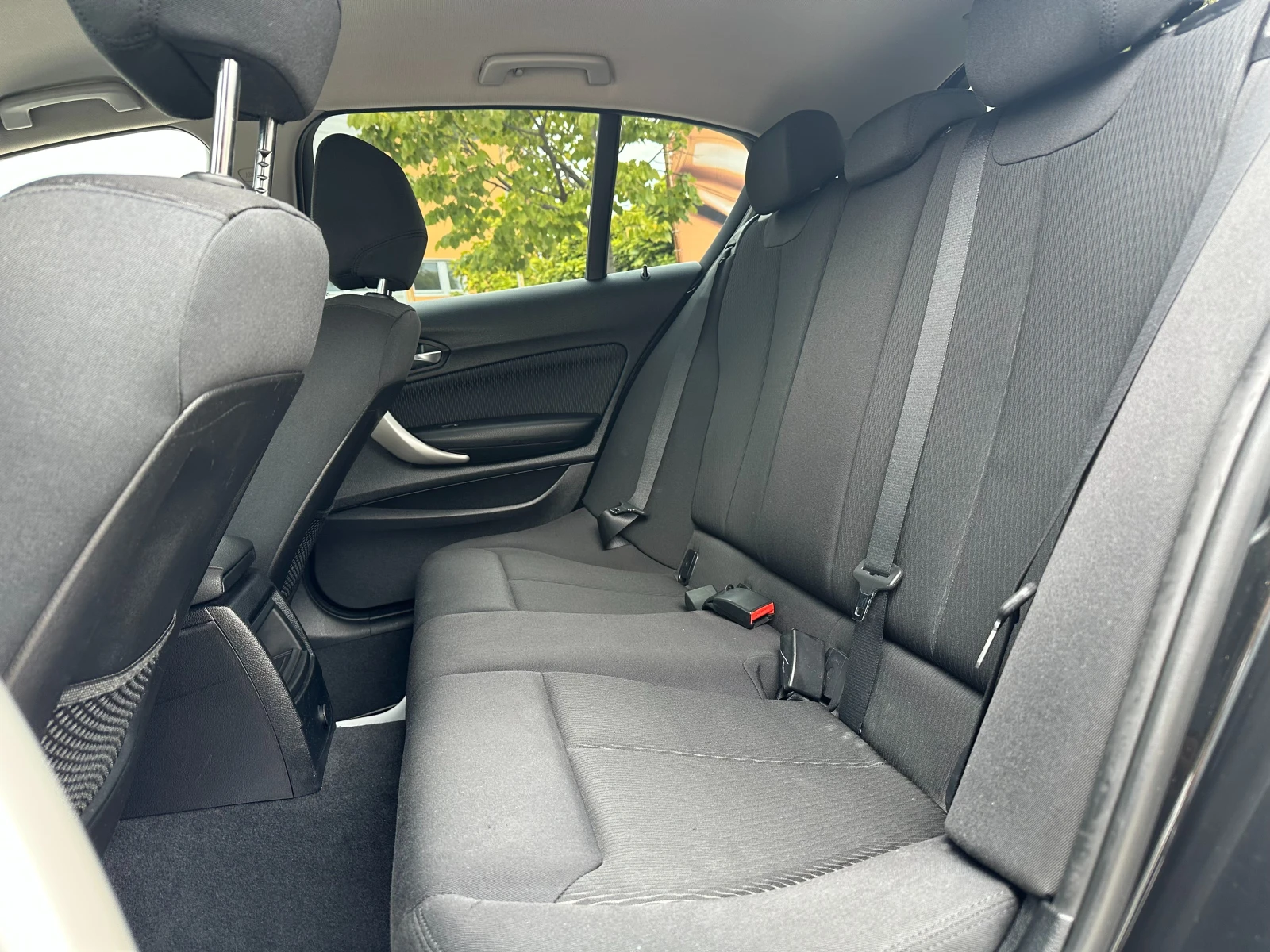 BMW 118 2.0d 150 к.с. - изображение 9