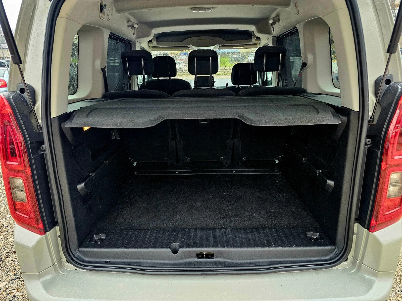 Toyota Proace City 1.2i TURBO/BENZIN/LUXURI | Mobile.bg � ����������� 12