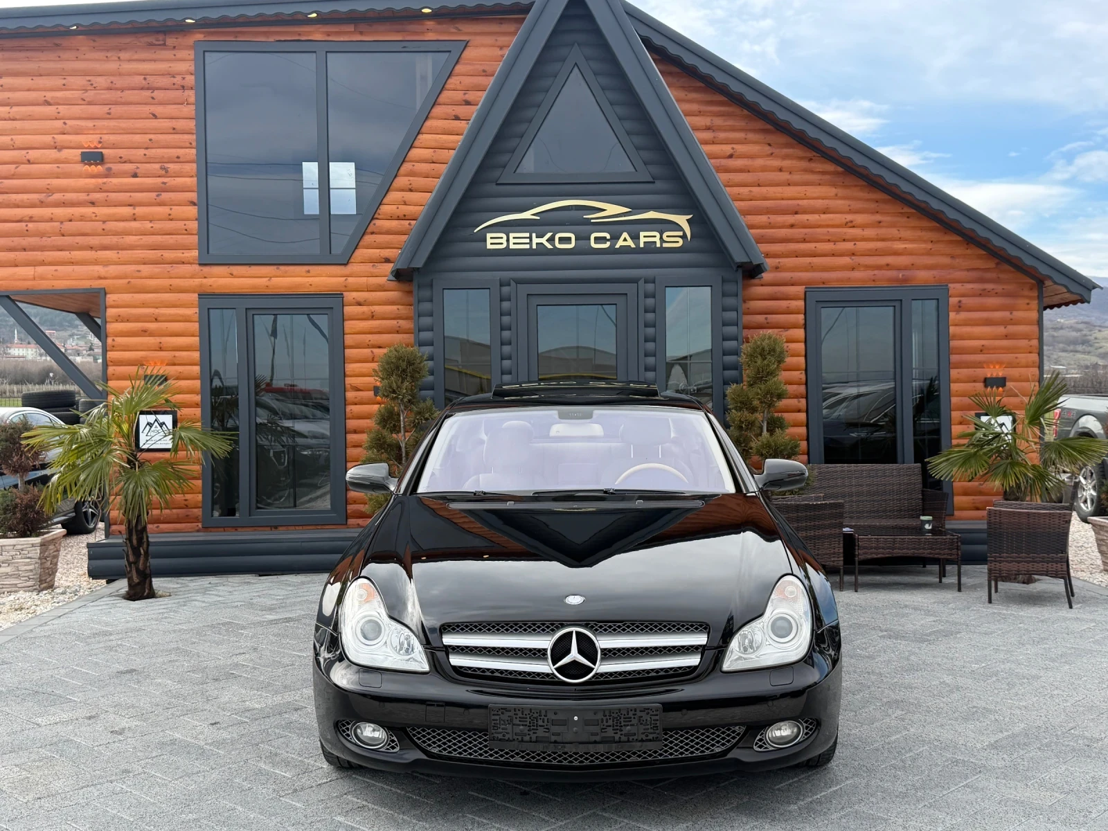 Mercedes-Benz CLS 320 MEGA FULLL!Нов внос от Дания - изображение 2