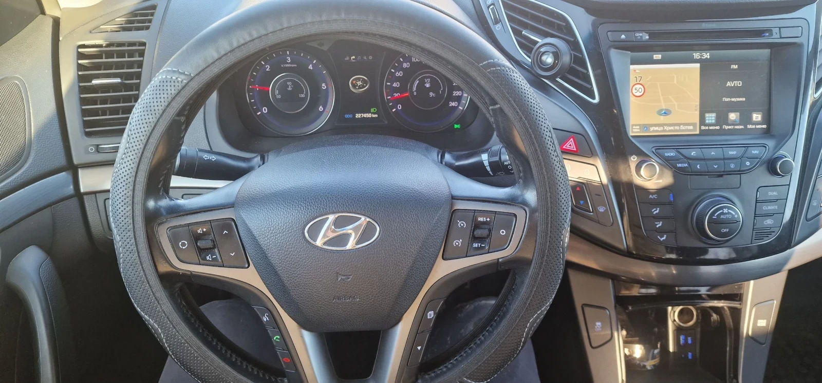 Hyundai I40 Седан, снимка 17 - Автомобили и джипове - 53786130