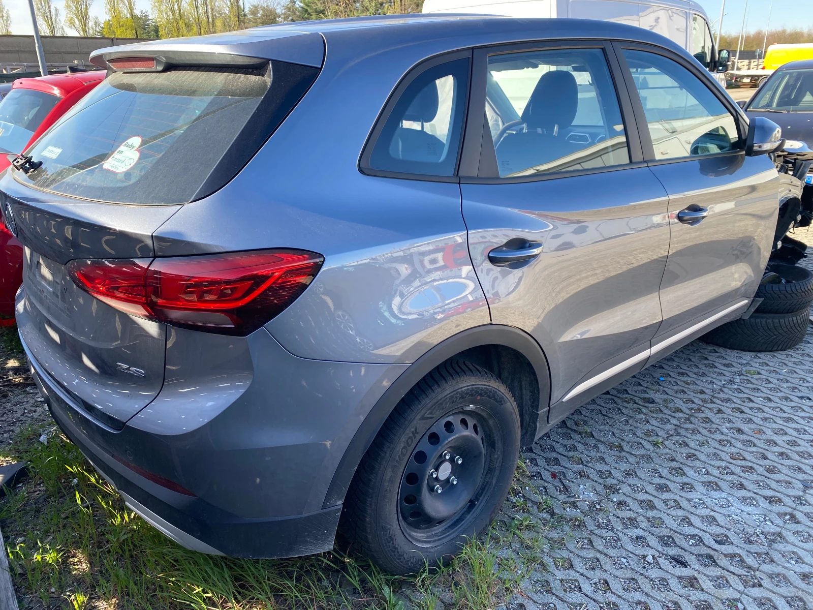 Mg Zs 1.5i 5700kм , снимка 8 - Автомобили и джипове - 54066128