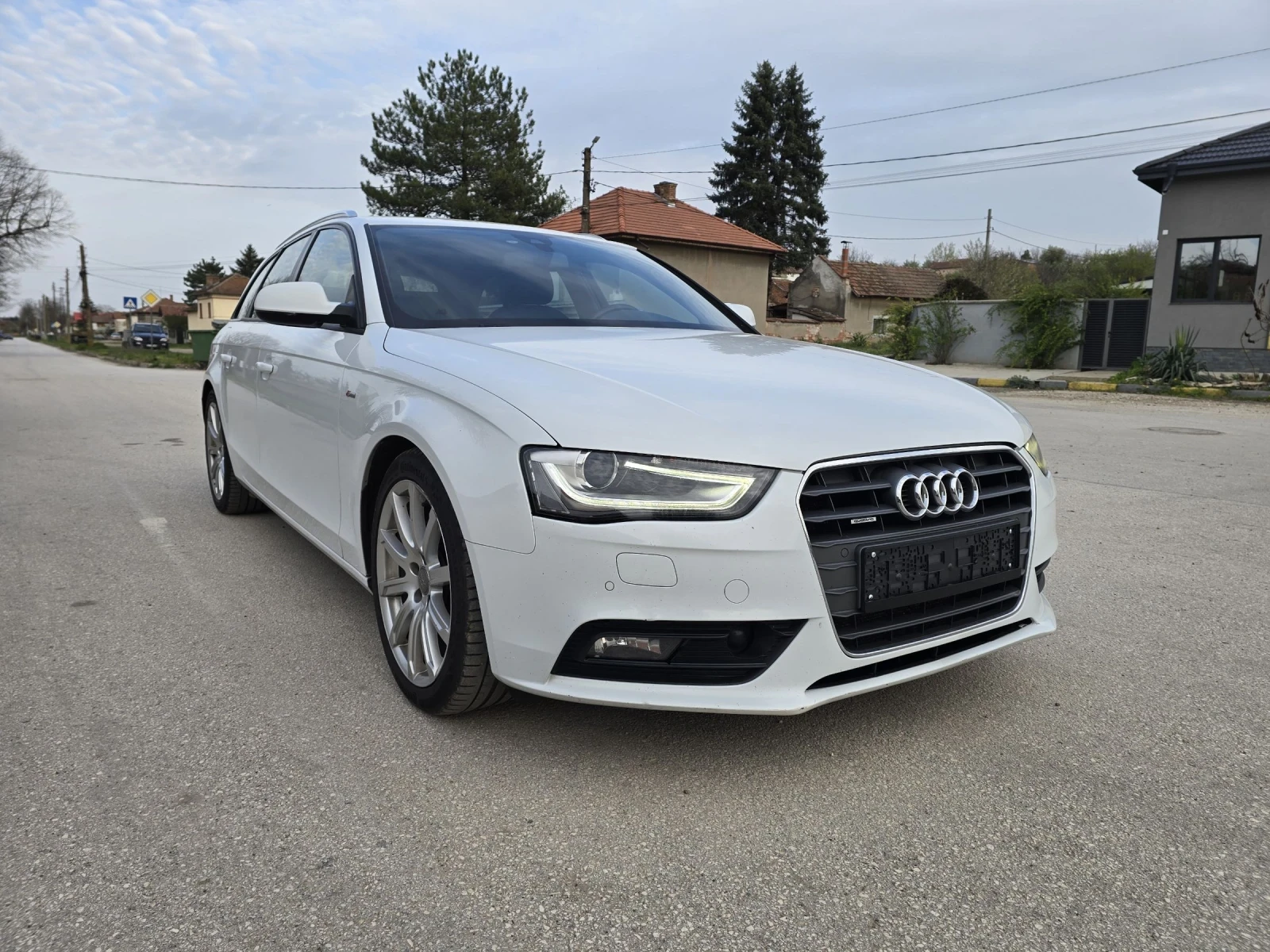 Audi A4 Facelift Quattro S-line plus Камера Дистроник , снимка 2 - Автомобили и джипове - 54205628