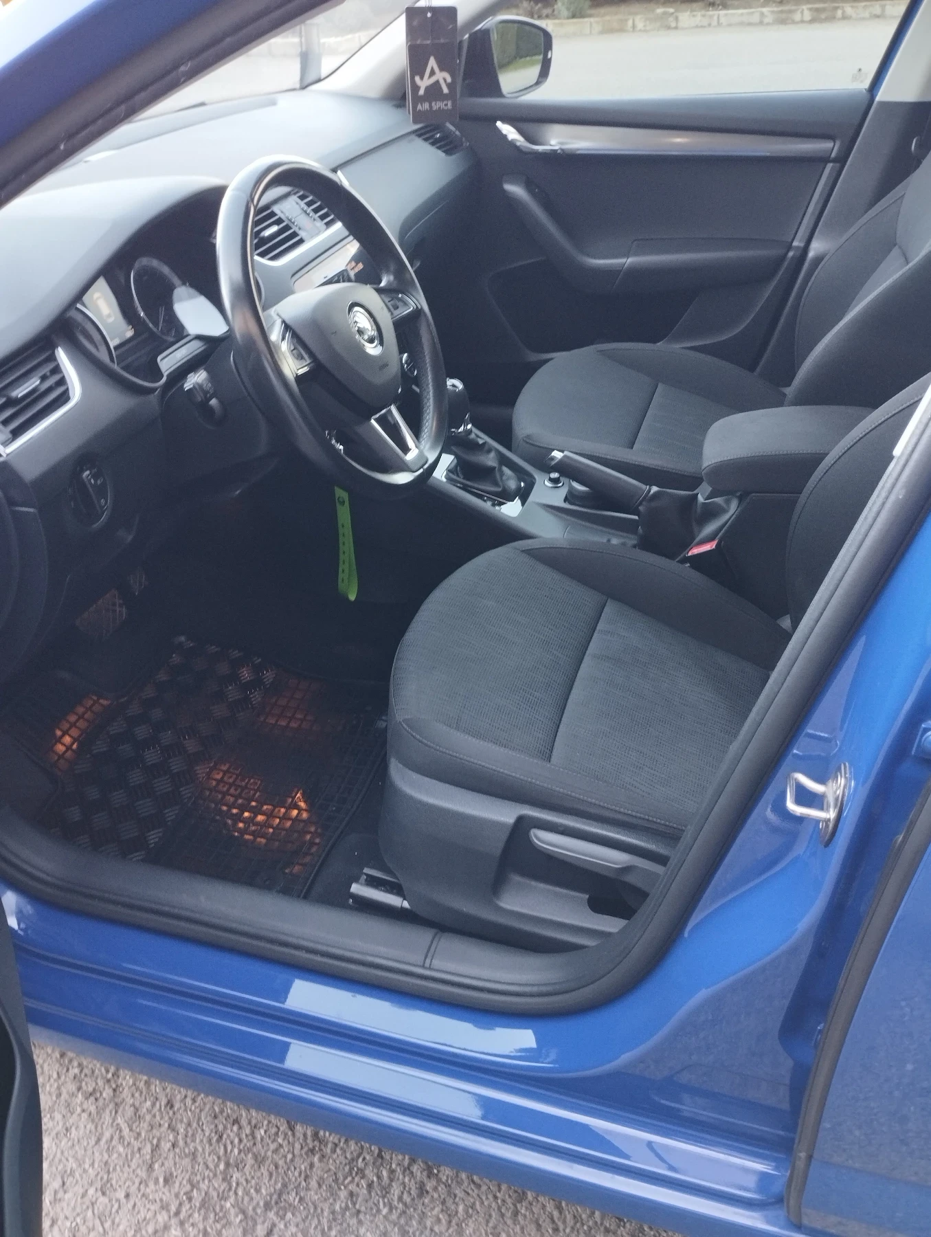 Skoda Octavia 1.5 G-tec(�����/������), �������, � �������� | Mobile.bg � ����������� 12