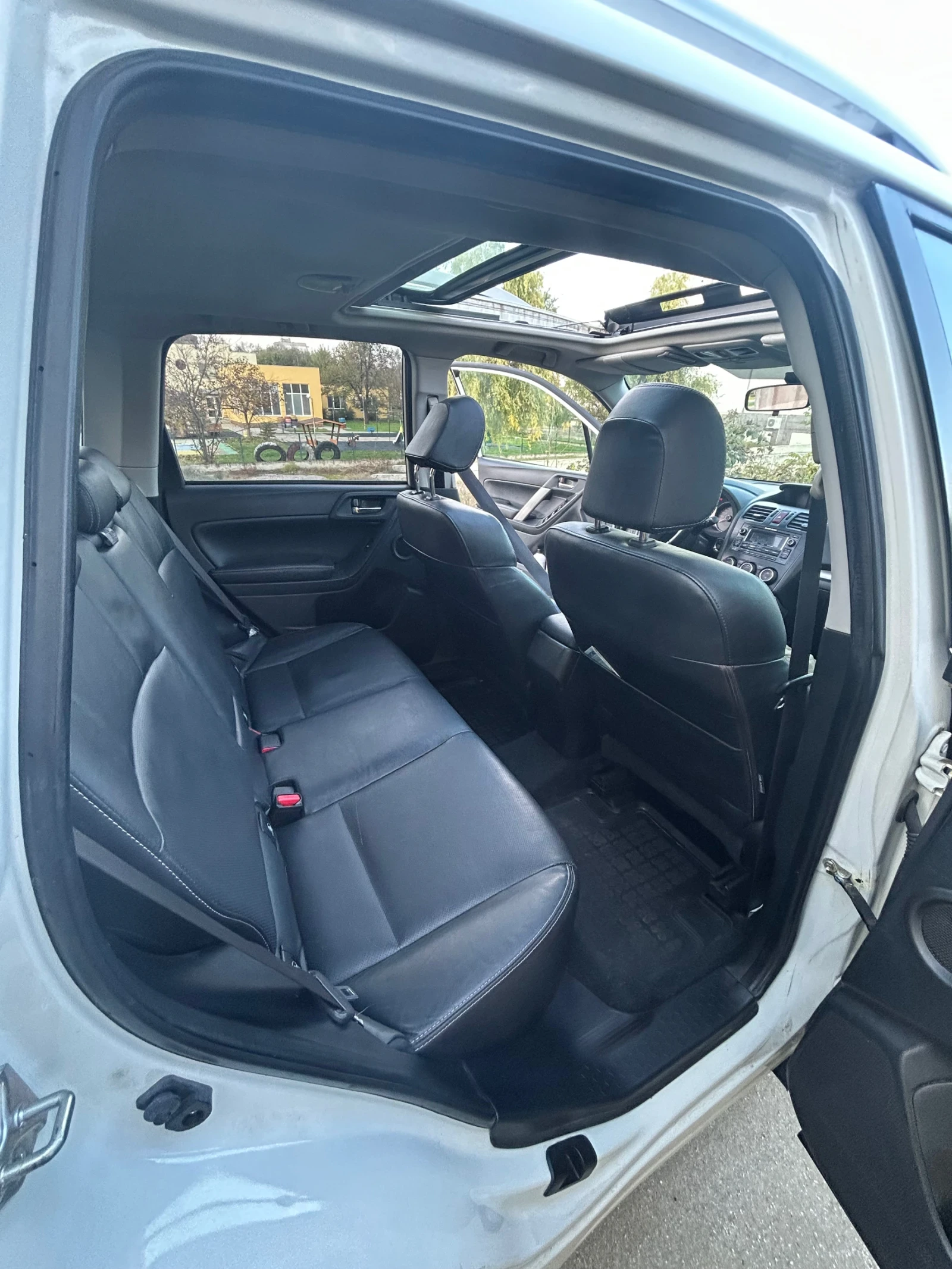 Subaru Forester, снимка 9 - Автомобили и джипове - 54371671
