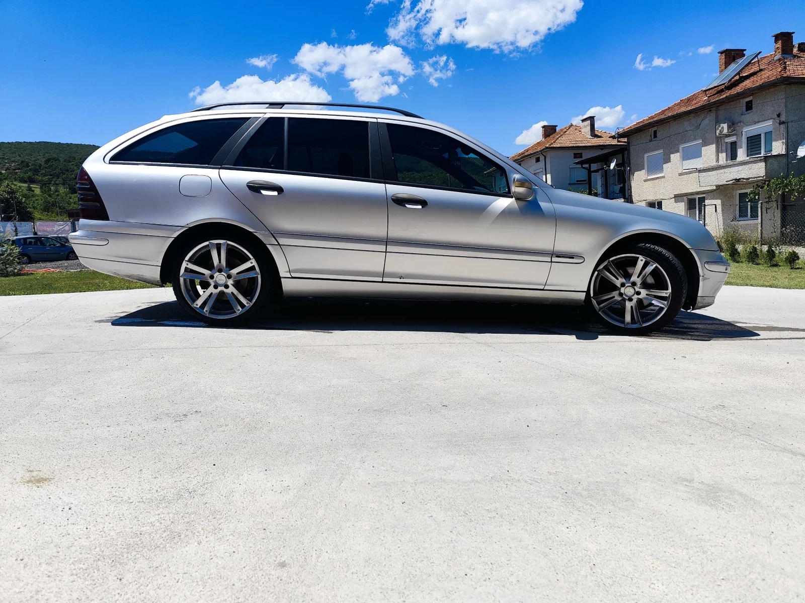 Mercedes-Benz C 220, снимка 4 - Автомобили и джипове - 54411090