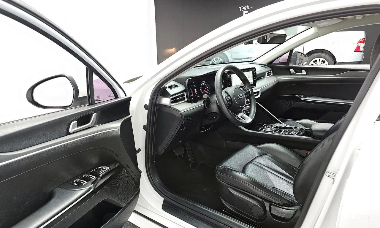 Kia K5 2.0 Trendy* ПОДГРЕВ* КАМЕРА* KEYLESS* КРАЙНА ЦЕНА*, снимка 6 - Автомобили и джипове - 54497478