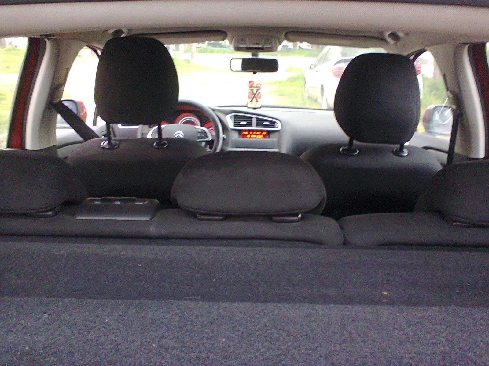 Citroen C4 1.4 i - EURO 5, снимка 17 - Автомобили и джипове - 54718539