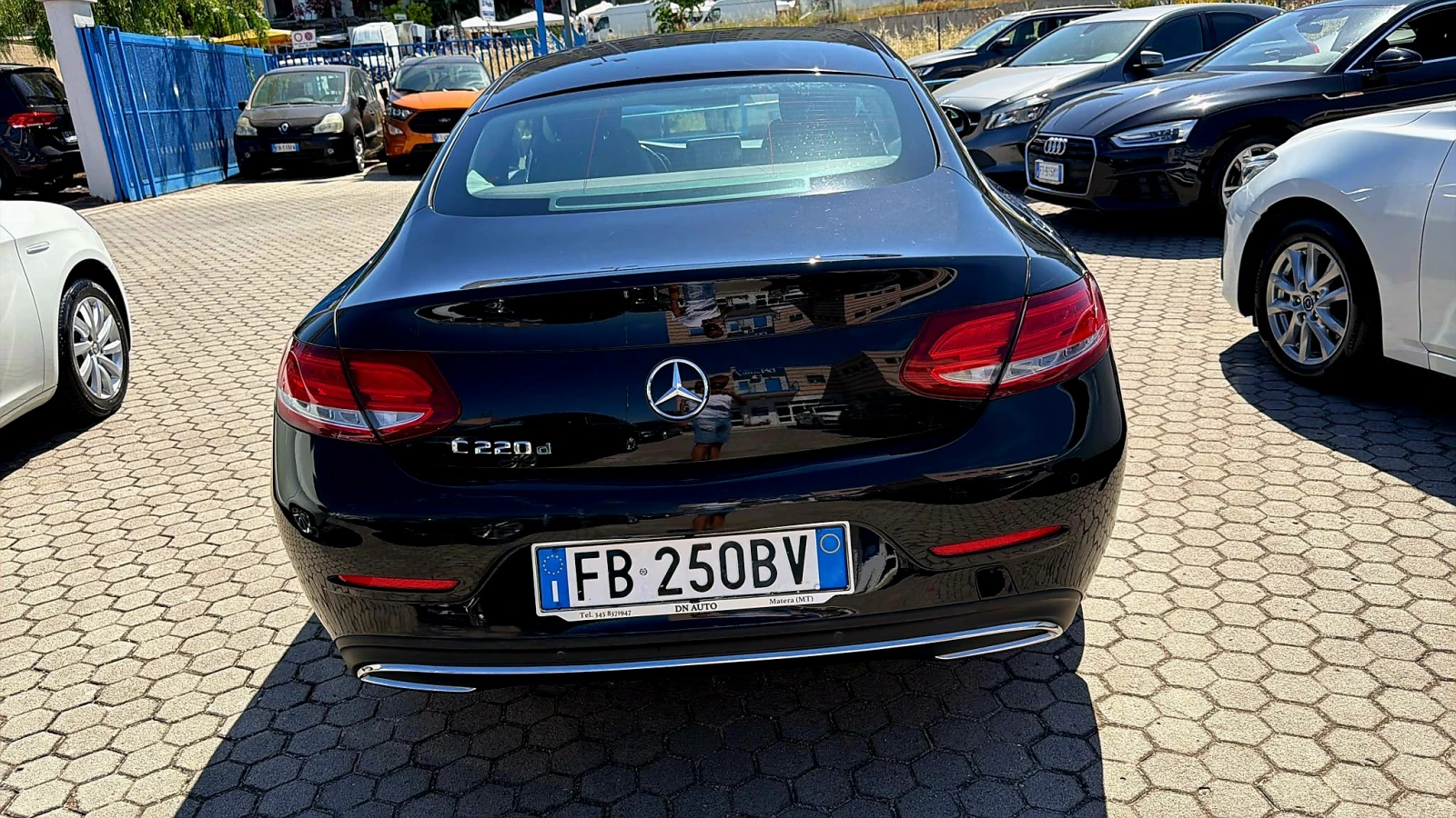 Mercedes-Benz C 220 COUPE, снимка 5 - Автомобили и джипове - 54963963