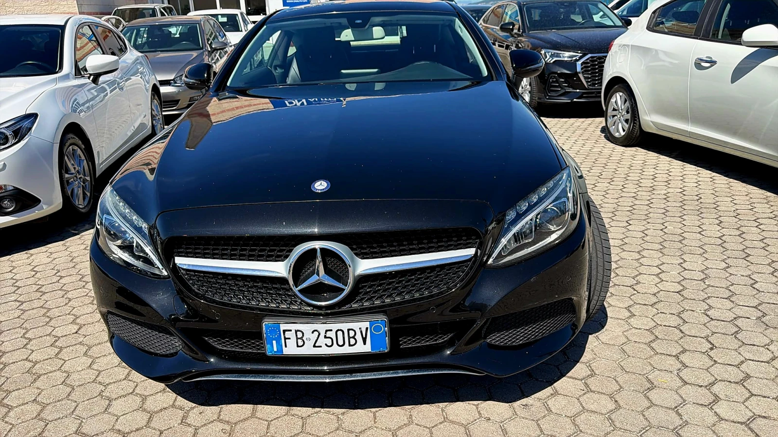 Mercedes-Benz C 220 COUPE, снимка 3 - Автомобили и джипове - 54963963