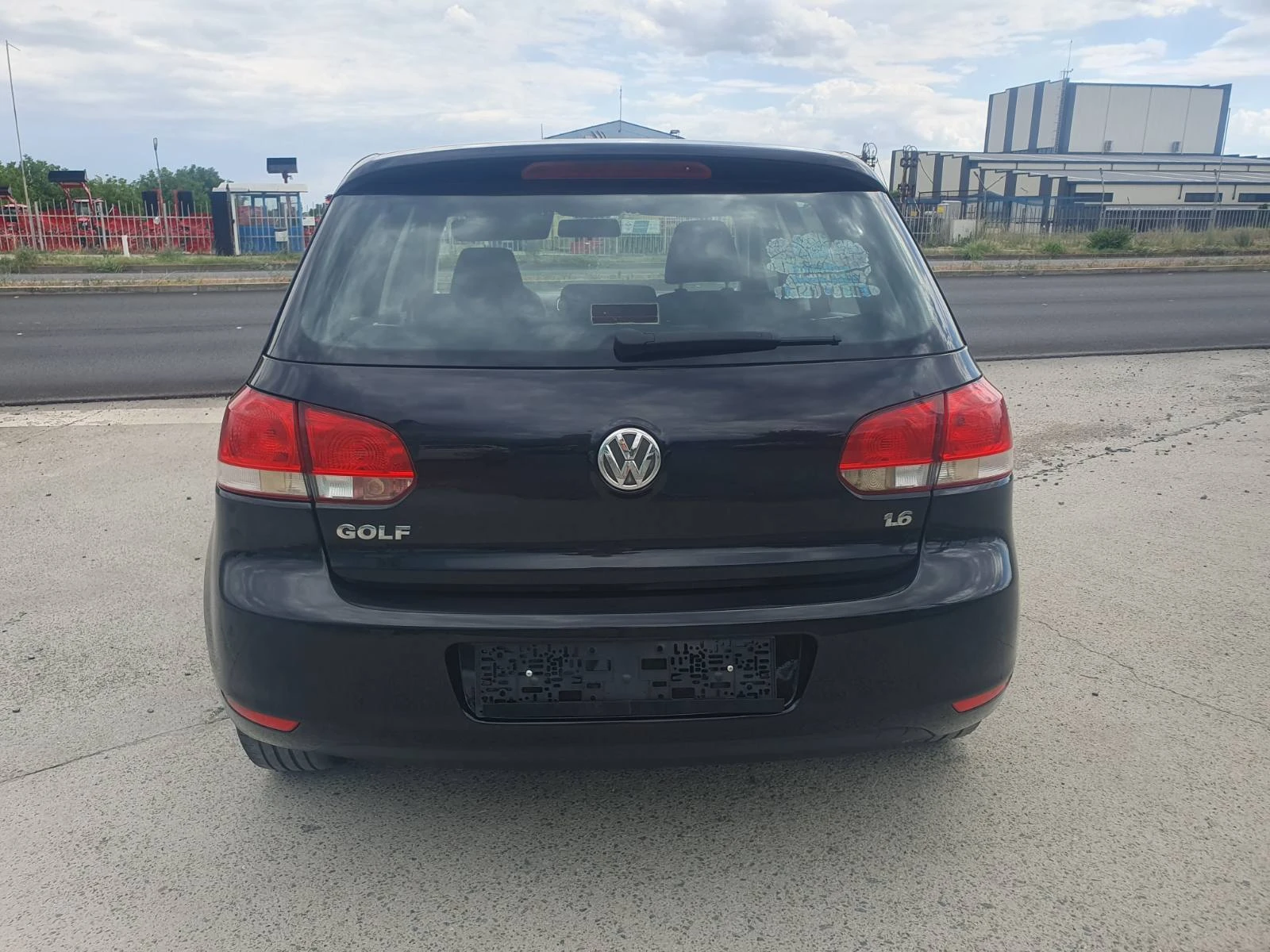 VW Golf 1, 6i газ Италия, снимка 5 - Автомобили и джипове - 55173336