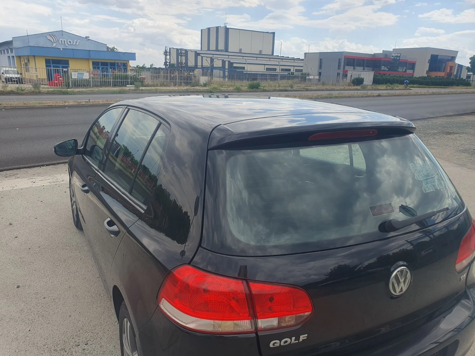 VW Golf 1, 6i газ Италия, снимка 4 - Автомобили и джипове - 55173336