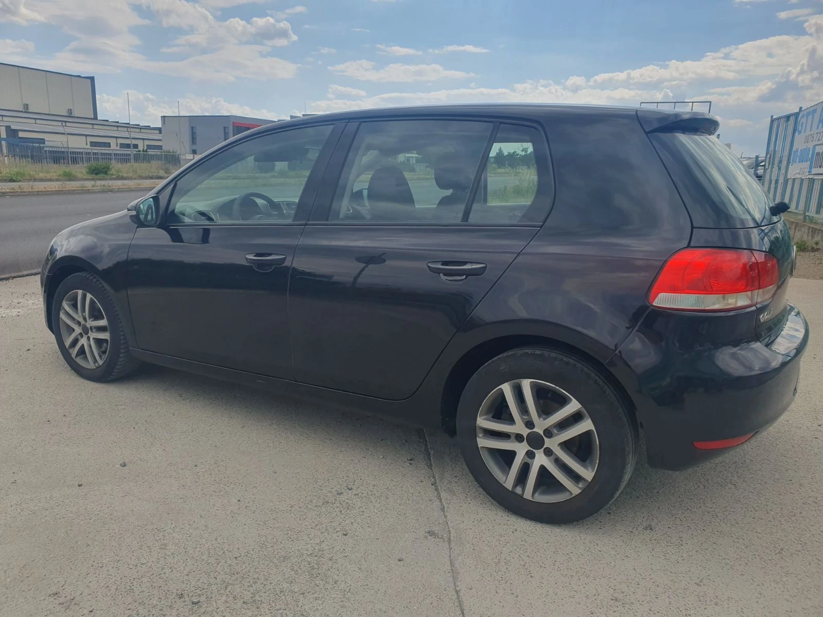 VW Golf 1, 6i газ Италия, снимка 3 - Автомобили и джипове - 55173336