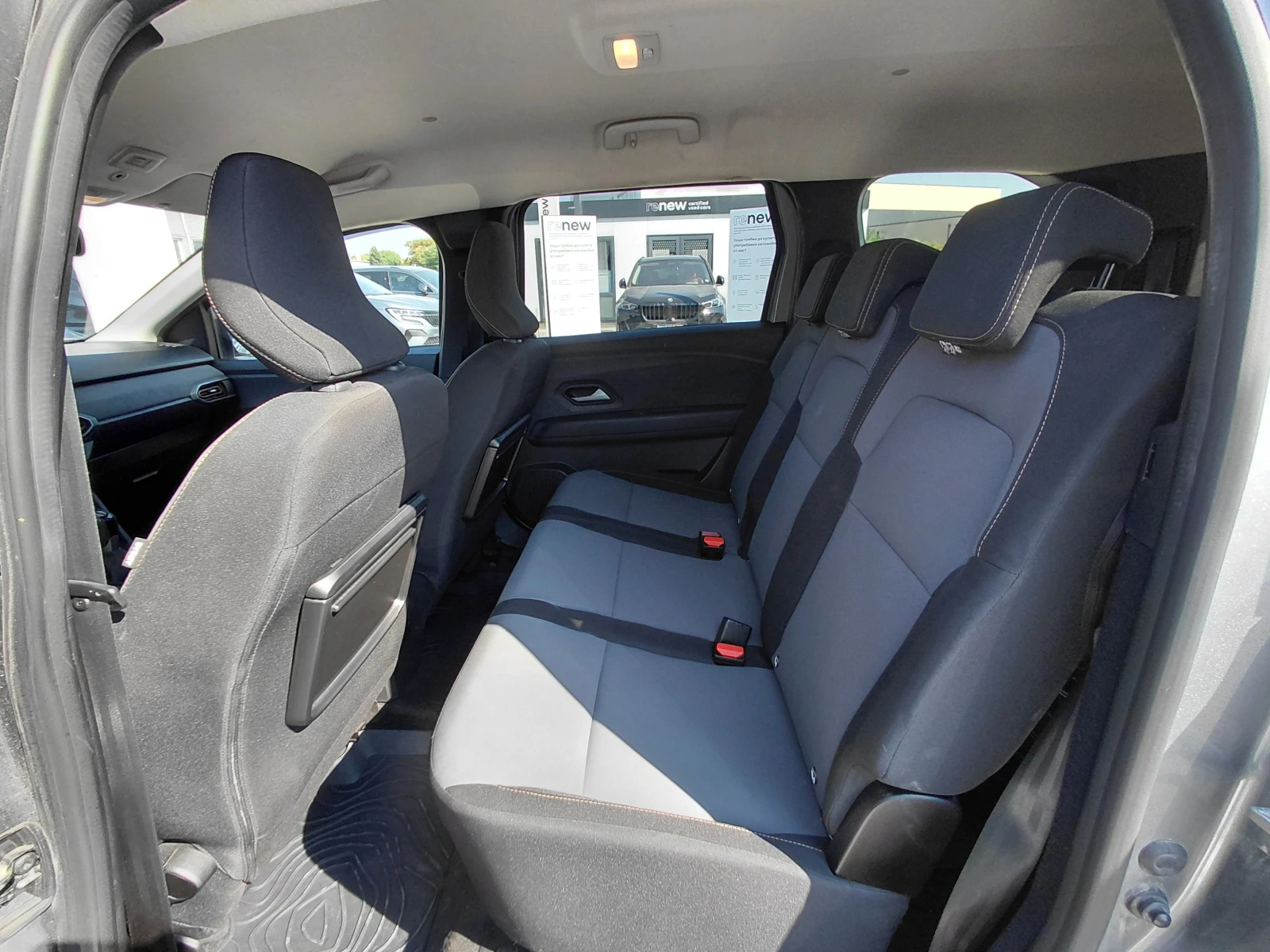 Dacia Jogger 1.6 E-Tech Full Hybrid 140/(6+ 1)места, снимка 15 - Автомобили и джипове - 55586472