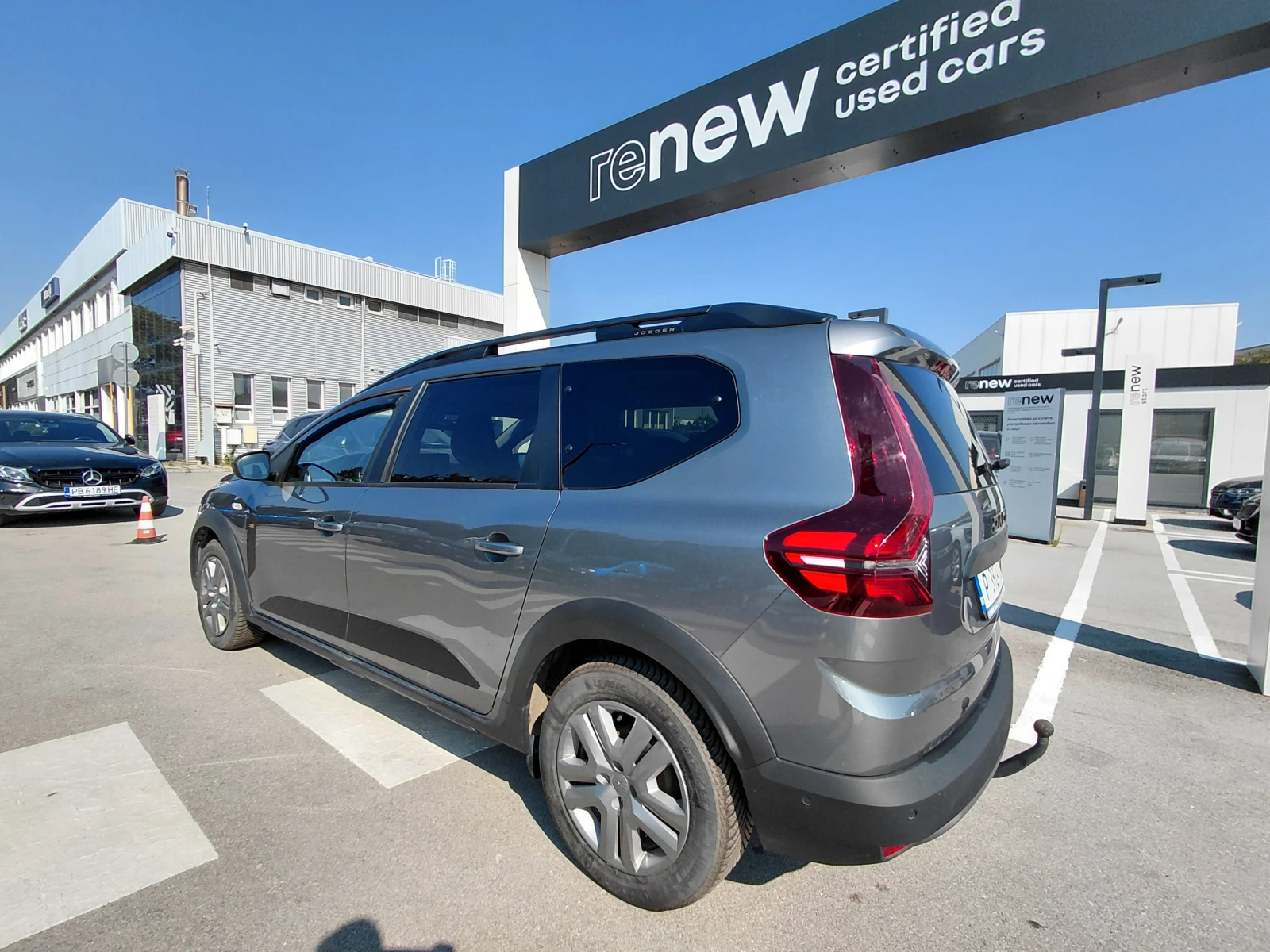 Dacia Jogger 1.6 E-Tech Full Hybrid 140/(6+ 1)места, снимка 5 - Автомобили и джипове - 55586472