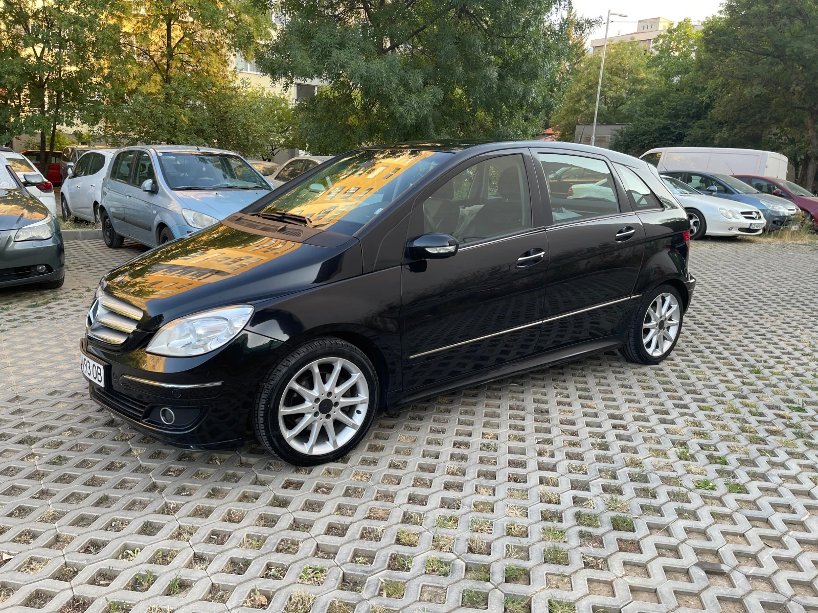 Mercedes-Benz B 200, снимка 4 - Автомобили и джипове - 55871904